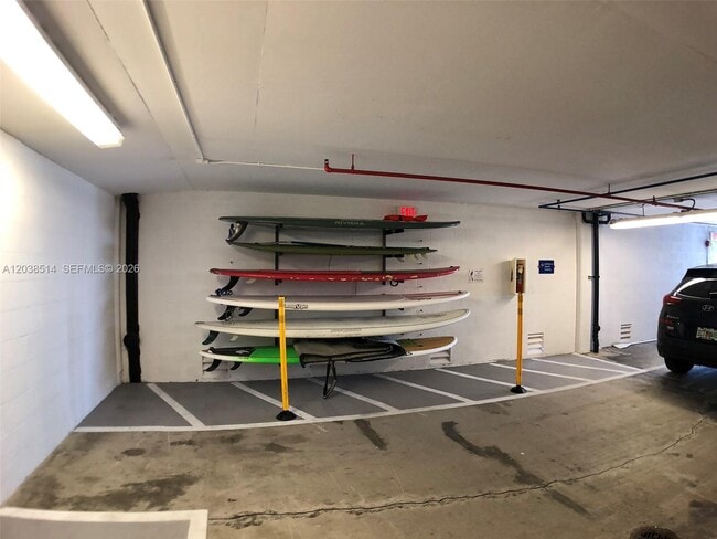 Building Photo - 1800 Sunset Harbour Dr