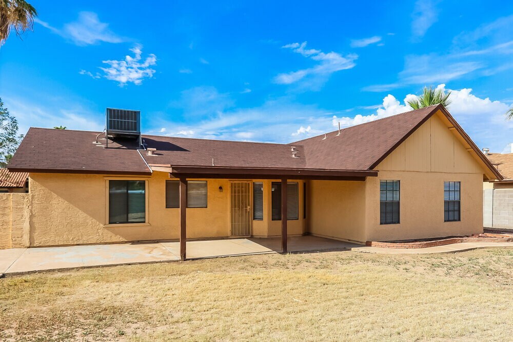 Building Photo - 6004 W Kings Ave