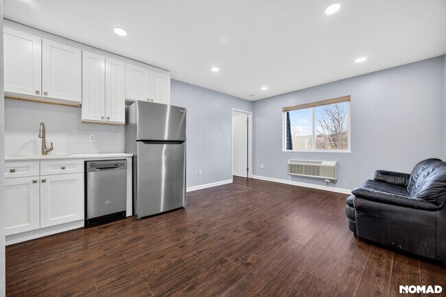 Building Photo - 1 Bedroom Condo in Hackensack