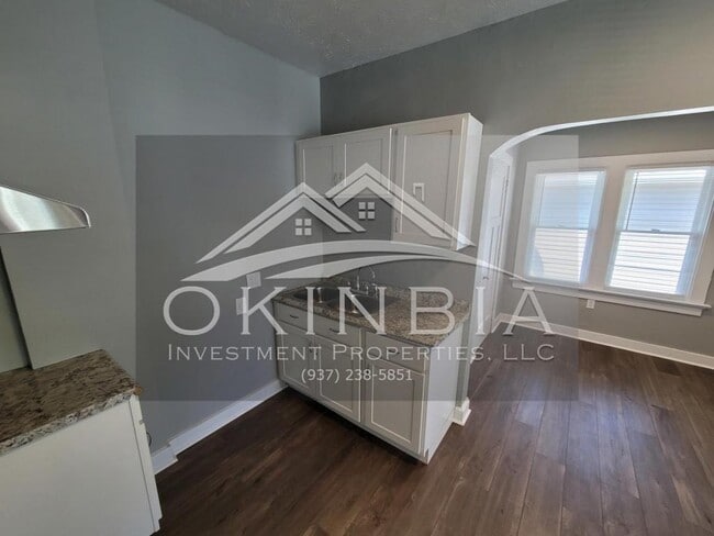 Building Photo - 1743 Radcliff Rd