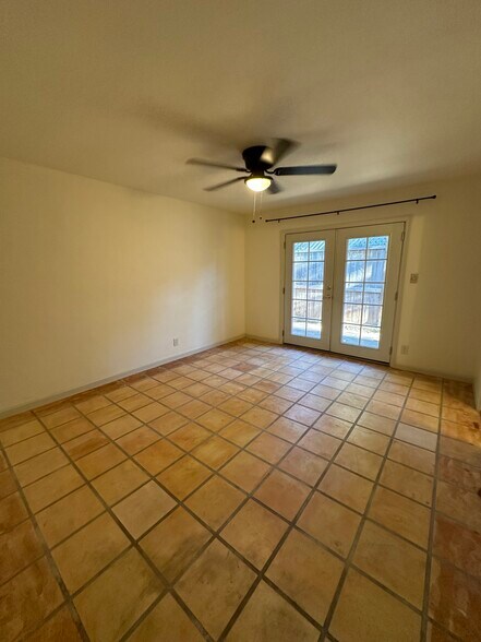 Building Photo - 13559 Arnold Dr