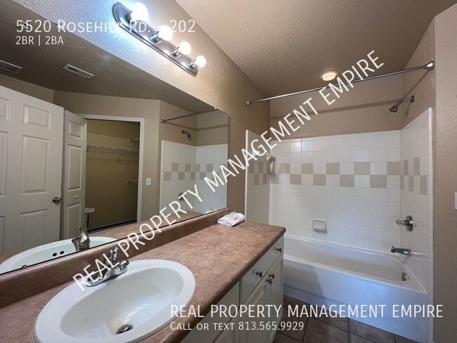 Building Photo - 5520 Rosehill Rd