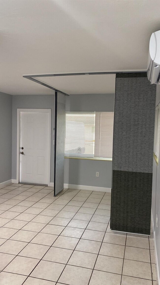 Building Photo - 6224 Miramar Pkwy