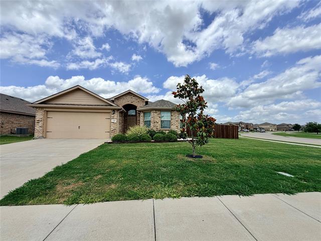 Building Photo - 520 Cantebury Park Ln