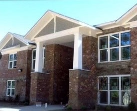 Building Photo - Oakmont Place