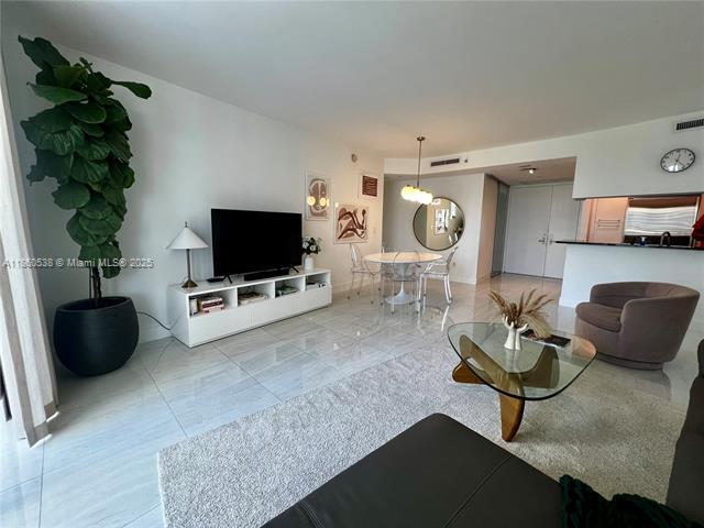 Building Photo - 901 Brickell Key Blvd