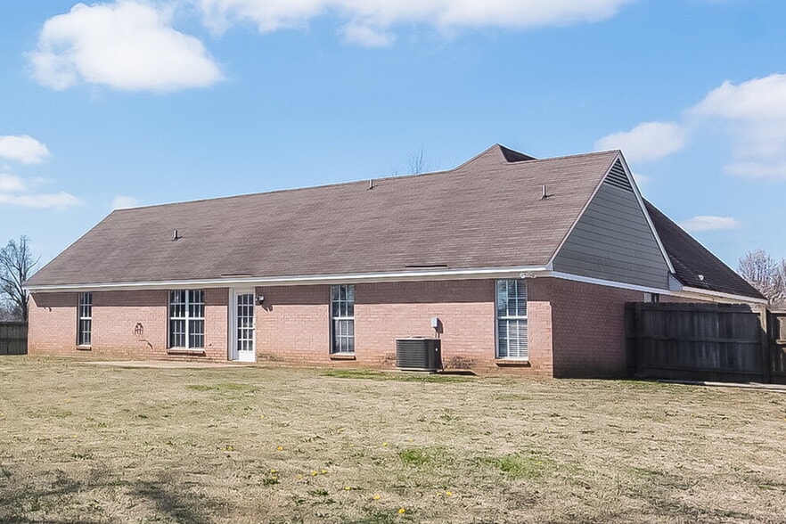 Building Photo - 1820 Mary Payton Cove