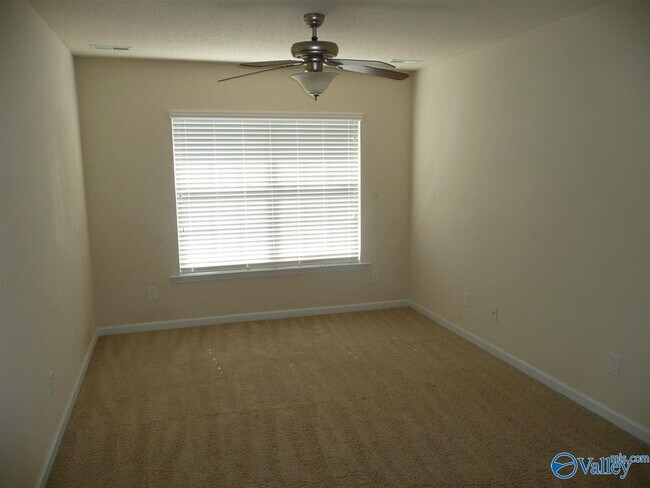 Building Photo - 242 Shadow Ct SW