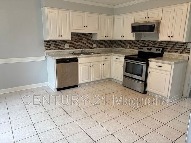 Building Photo - 3346 Ravenwood Dr