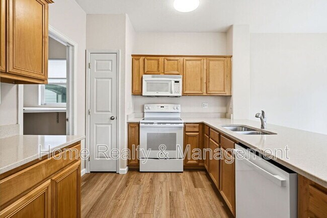 Building Photo - 5174 E 119th Way