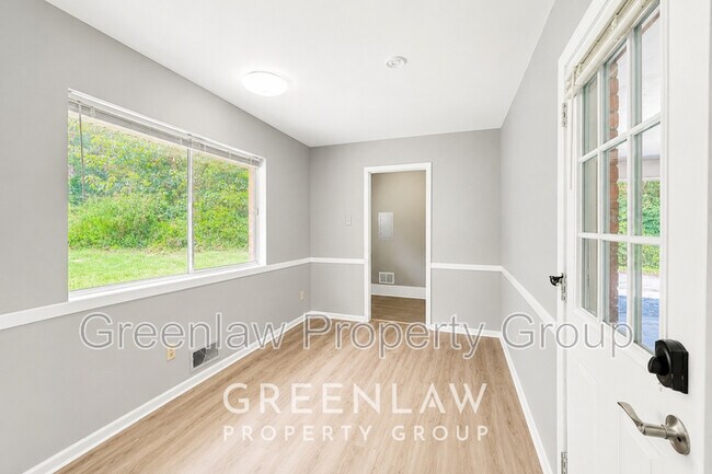 Building Photo - 3605 Flat Shoals Rd