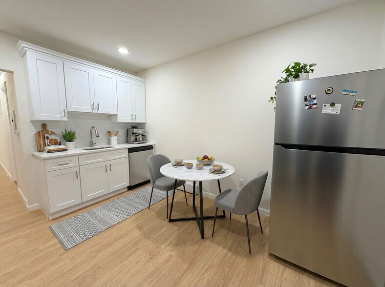 Building Photo - 356 Carnegie Pl