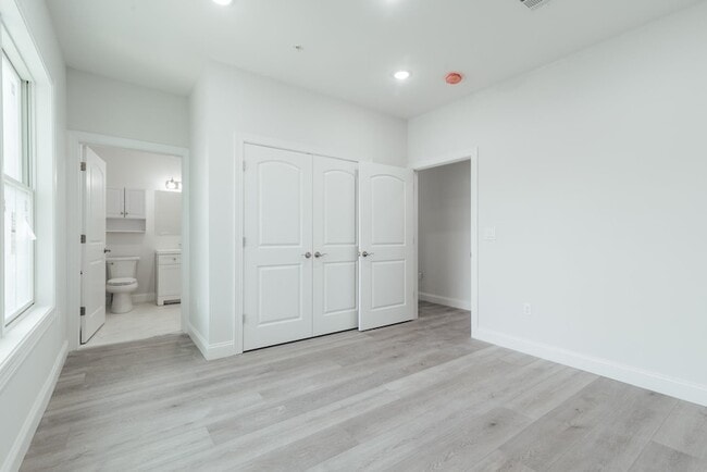 Building Photo - 144 Bergen Ave
