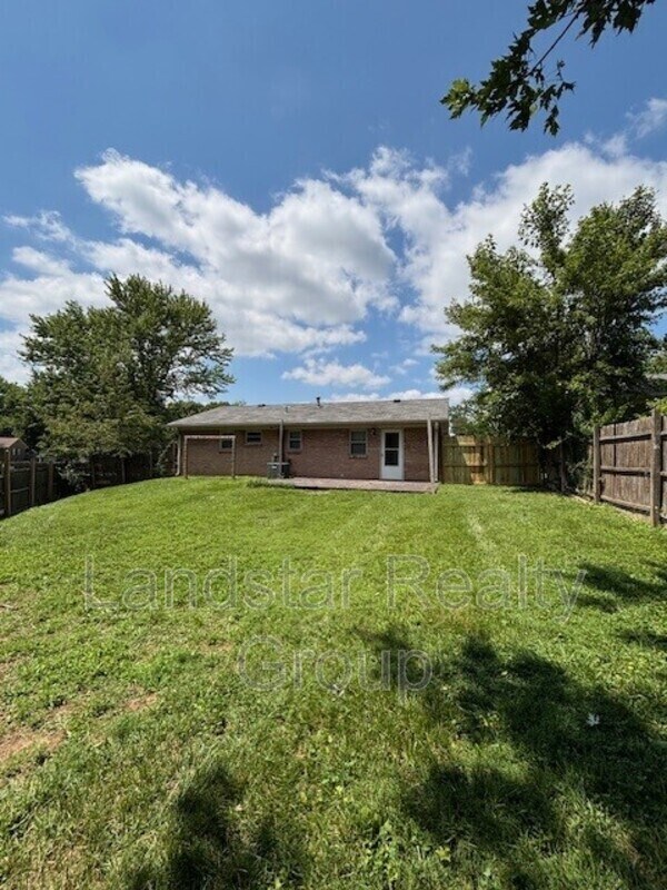 Building Photo - 7719 Dominique Dr