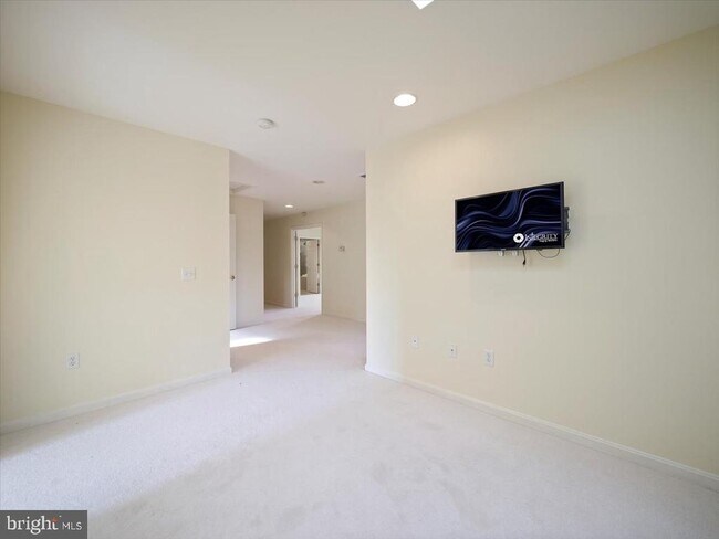 Building Photo - 3271 St Andrews Dr