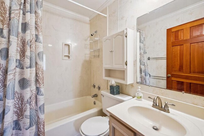 Building Photo - 256 Pioneer Loop