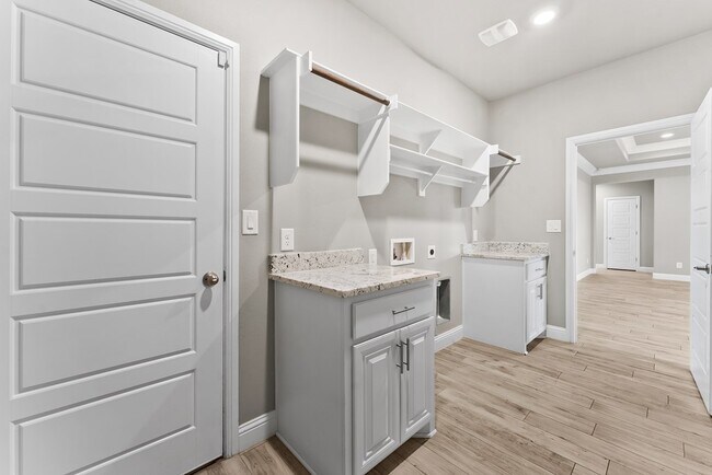 Building Photo - 6020 Sunny Stone Dr