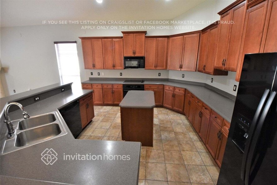 Building Photo - 1260 Harbour Town Dr