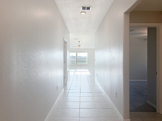 Building Photo - 31857 Sun Kettle Lp