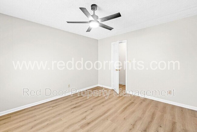 Building Photo - 5904 Beau Jardin Dr