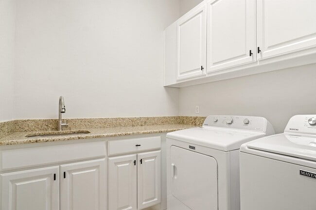 Building Photo - 1917 Cresson Dr