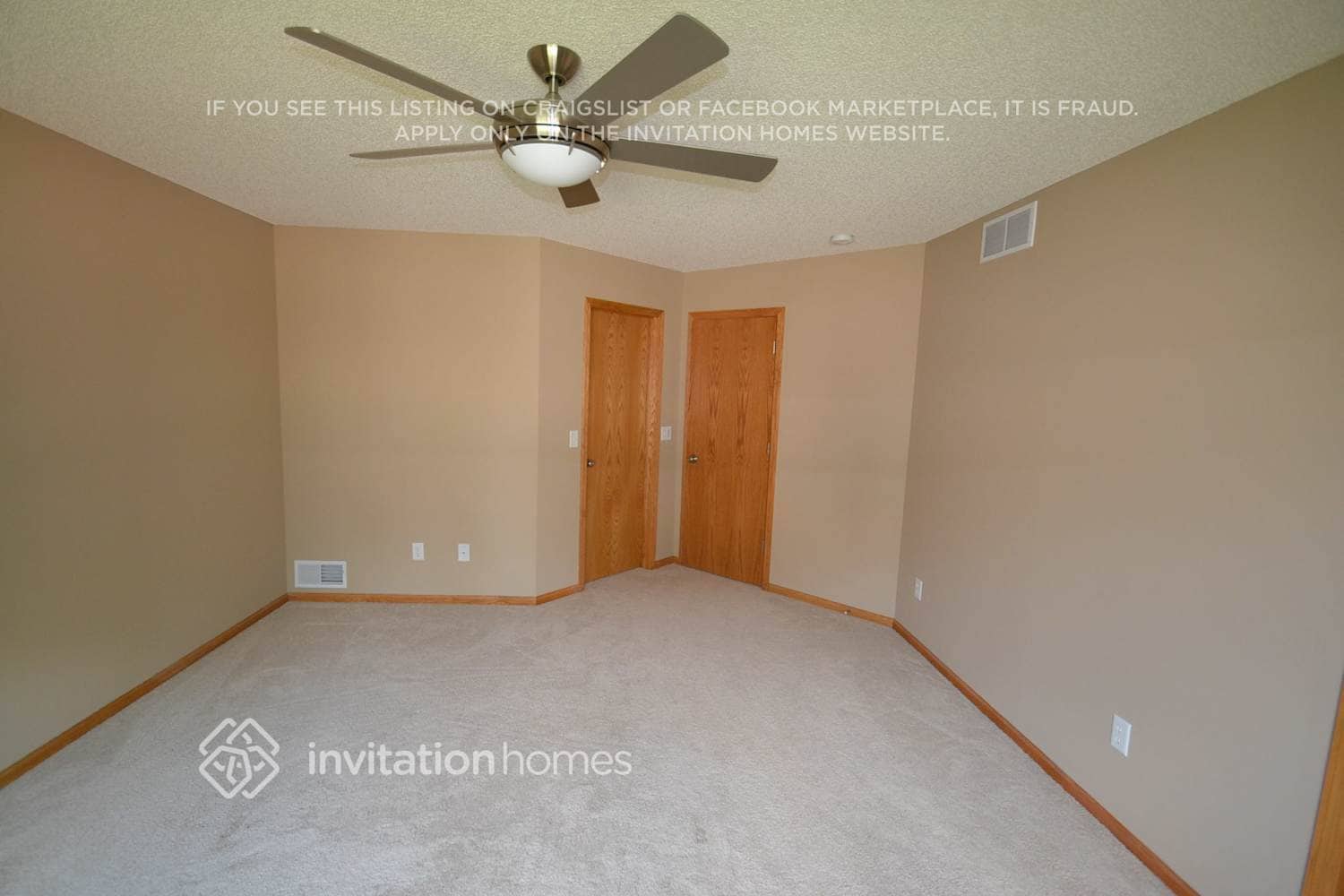 Building Photo - 336 Brady St