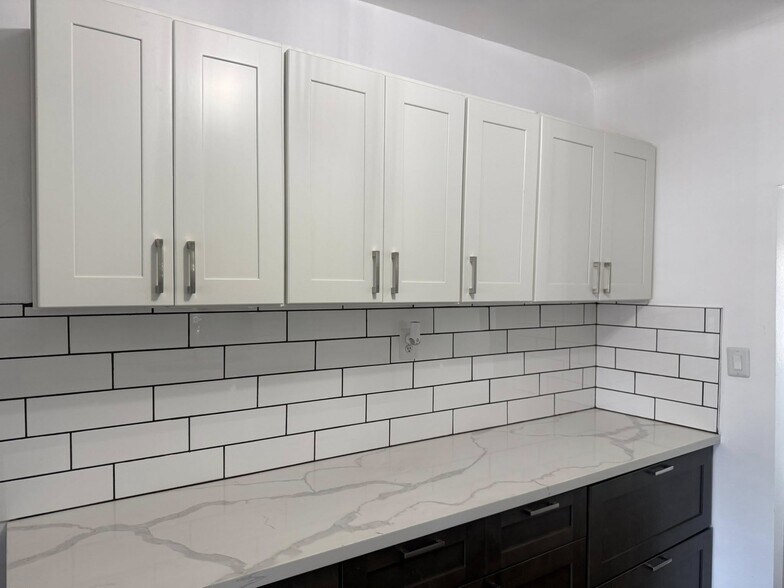 Kitchen - 2063 E 130th St