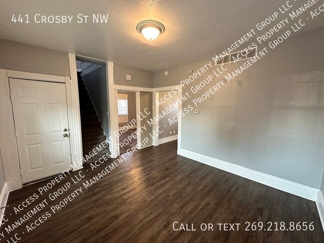 Building Photo - 441 Crosby St NW