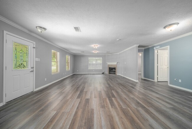 Building Photo - 327 Chateau Woods Pkwy Dr