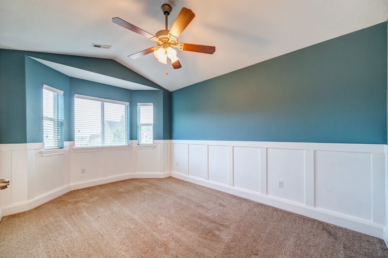 Building Photo - 4251 Cresthaven Ln