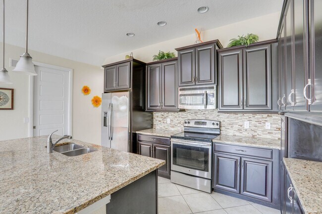 Building Photo - 510 Captiva Dr