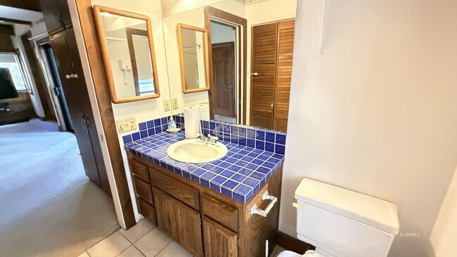 Building Photo - Large 3 Bedroom, 3 Bath Rental with Garage and Bonus Room