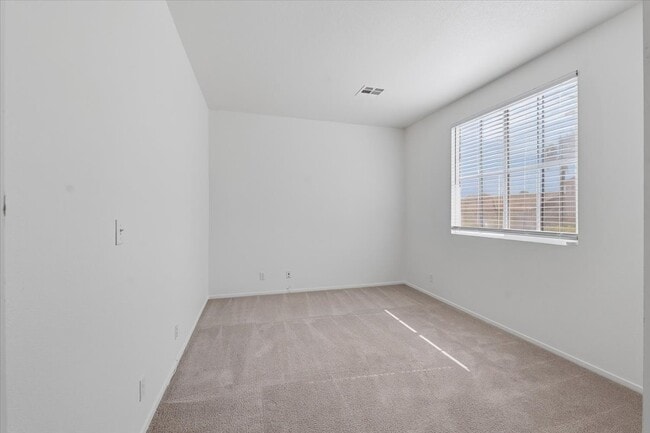 Building Photo - 920 Stable Glen Dr