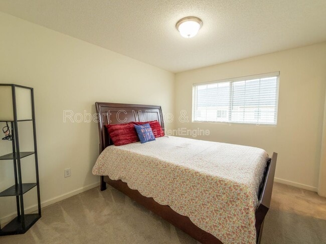 Building Photo - 219 Pepin Pl