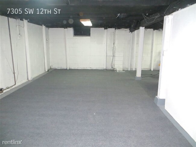 Building Photo - 7305 SW 12th St