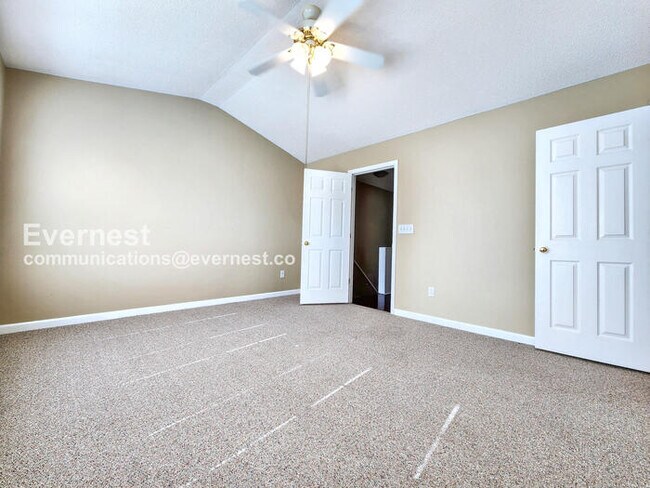 Building Photo - 2521 Heyoak Ct