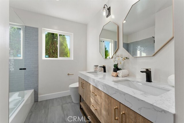 Building Photo - 60468 Latham Trail