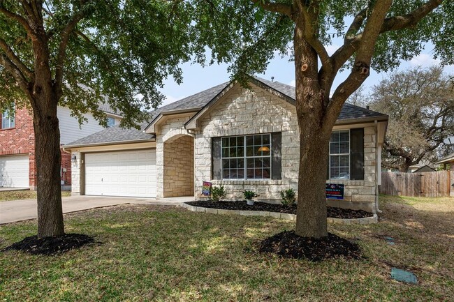 Building Photo - 601 Pebblestone Walk Dr