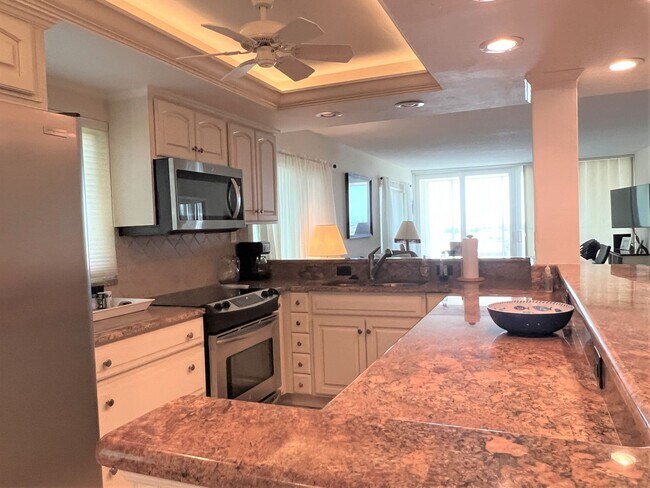 Building Photo - GREAT PRICE!  Gulf Horizon, Gulf Front, 2BR/2BA 1st Floor Condo