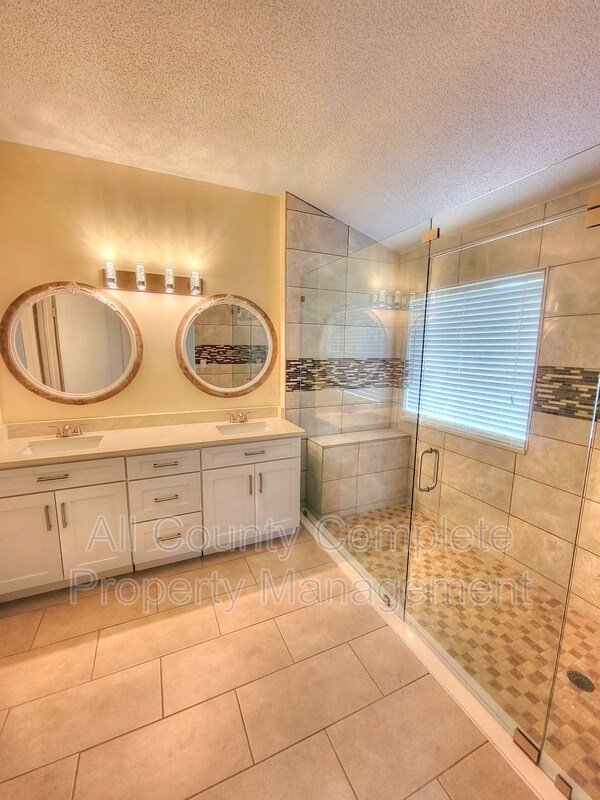 Building Photo - 433 Casheros Cove Dr