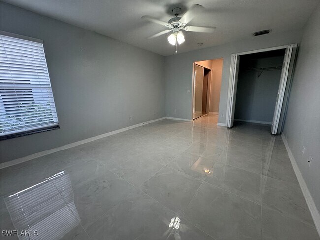 Building Photo - 4649 Santiago Ln