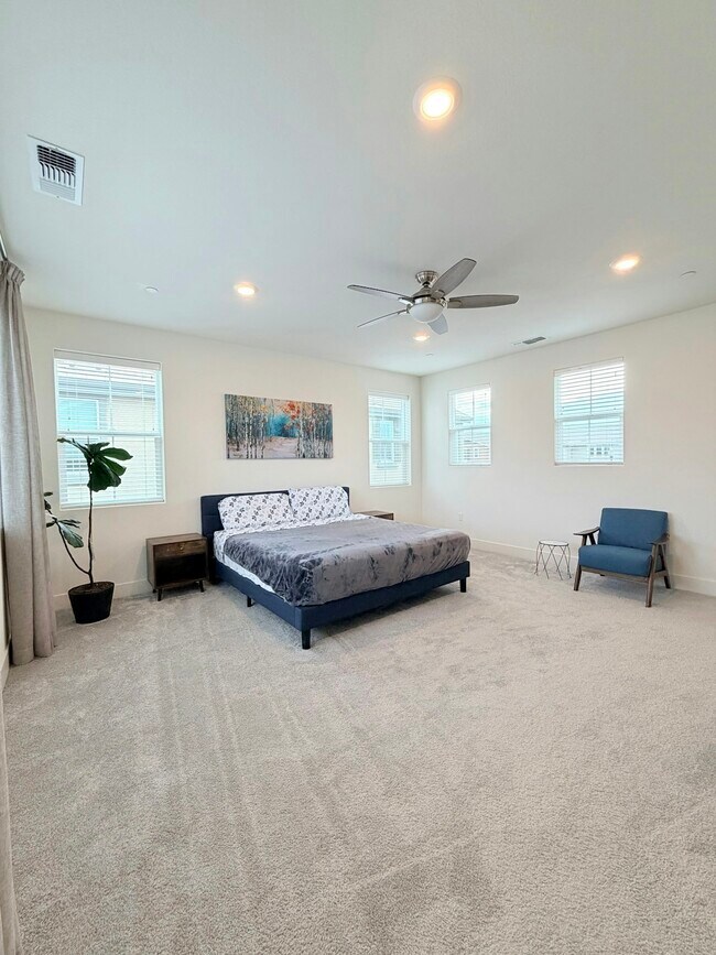 Building Photo - 6734 Ishan St