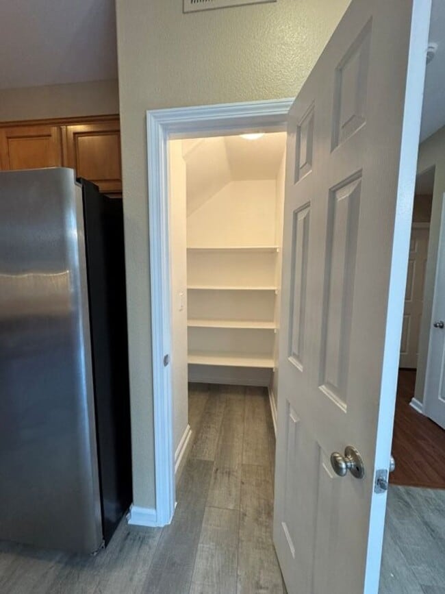 Building Photo - Beautiful 4 Bedroom Home with Solar – North Natomas