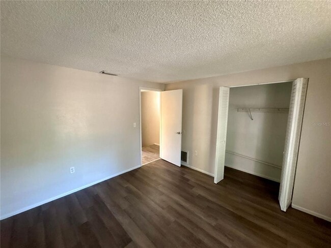 Building Photo - 312 57th Ave Dr E