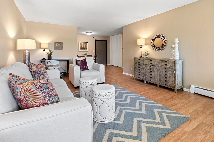 Building Photo - Imperial Gates Apartments