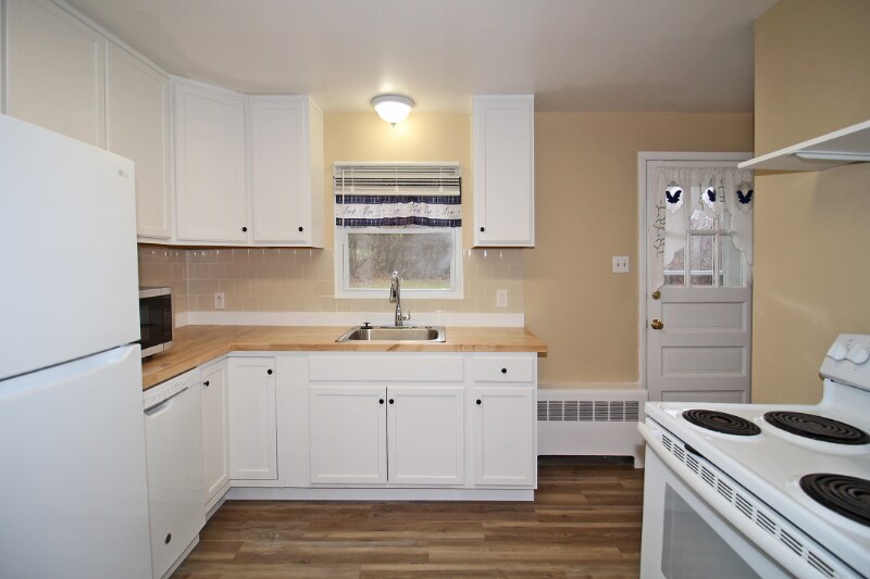 Building Photo - 322 Hays Rd