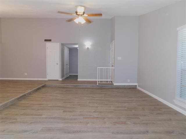 Building Photo - 1524 Carnation Dr