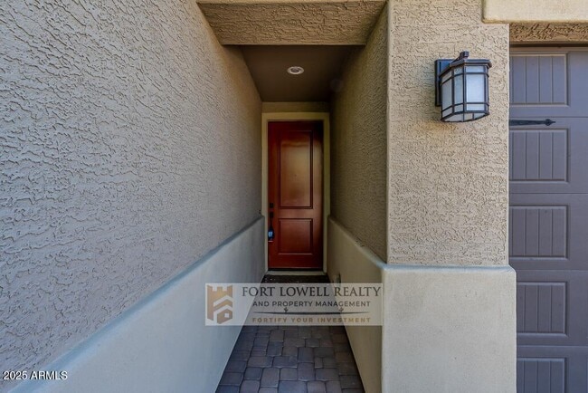 Building Photo - 8443 S 164th Dr