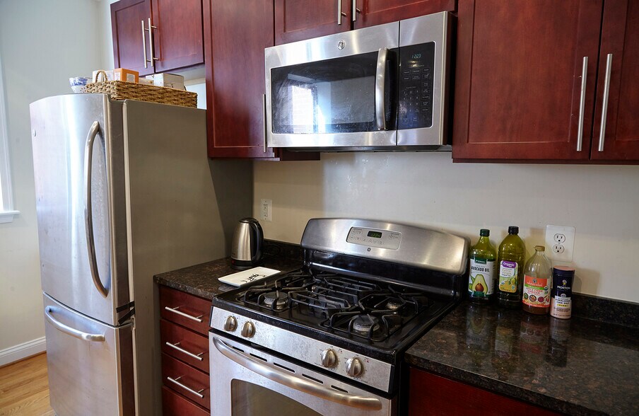 Building Photo - 5611 5th St NW