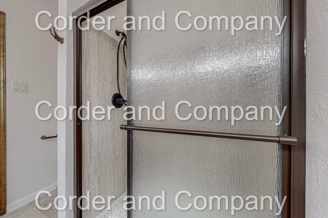 Building Photo - COMMING SOON! Spacious Floorplan - 3 Bedroom 2 Bathroom 2 Car Garage Home